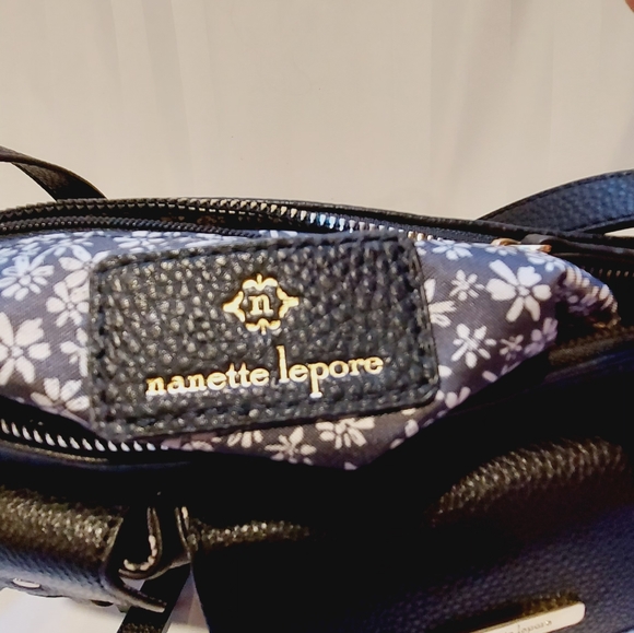 NANETTE LEPORE BLACK CROSSBODY BAG - Picture 11 of 12